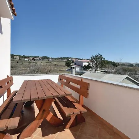 With A Parking Space Vlasici, Pag - 12766 بوفليانا