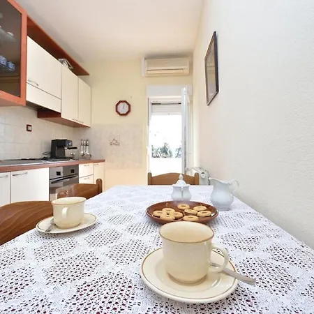 Apartman With A Parking Space Vlasici, Pag - 12766
